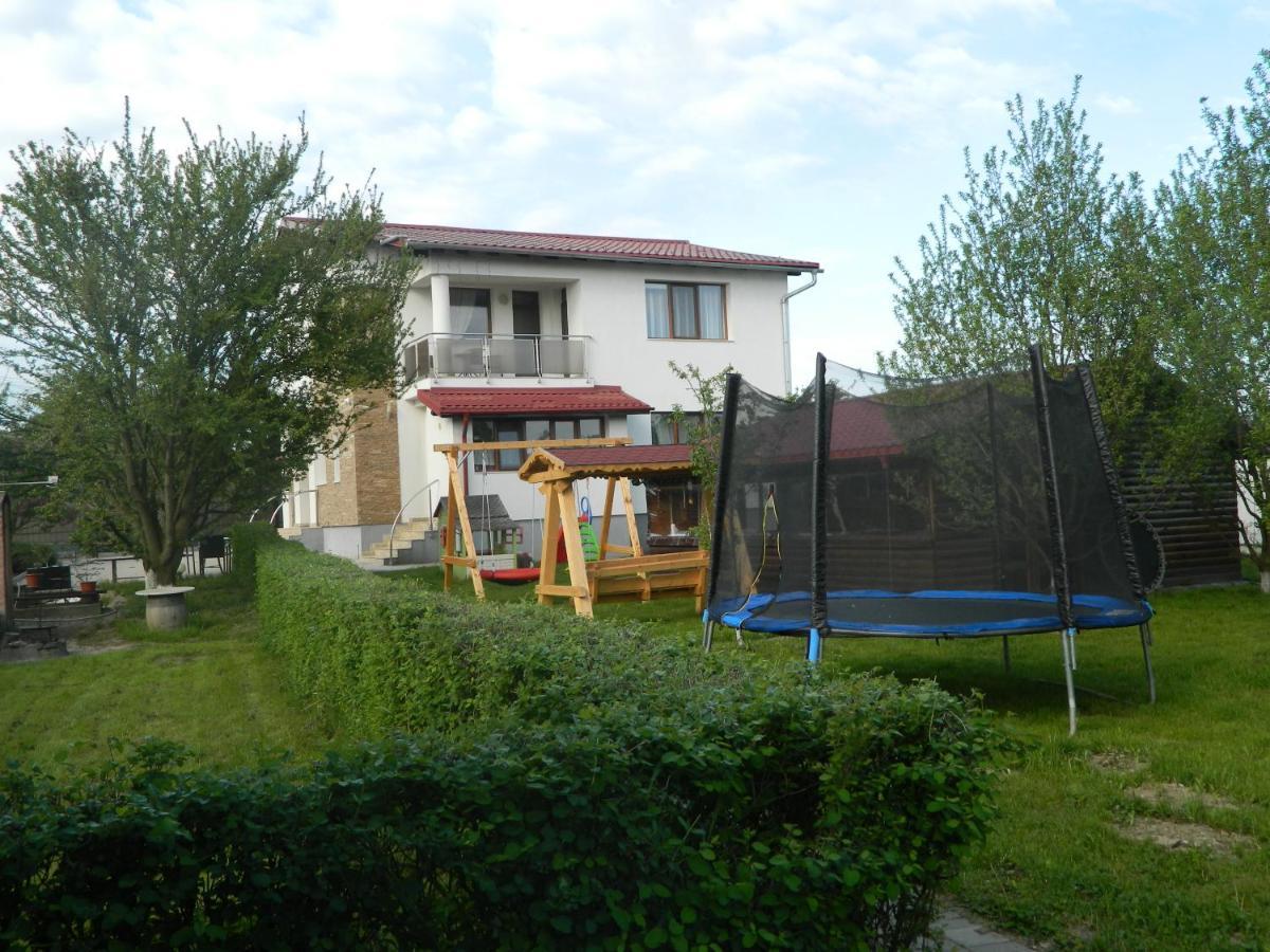 Отель Mirana-Marginimea Sibiului Кристьян Экстерьер фото